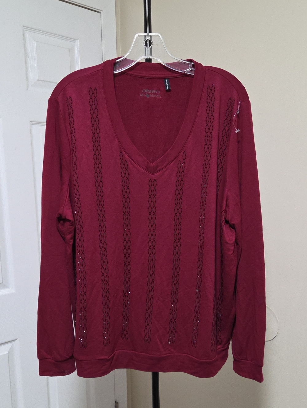 Olsen V-Neck Sweater with Subtle Vertical Stitch Detail